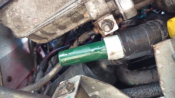 The blanking attachment fitted in the oil cooler hose