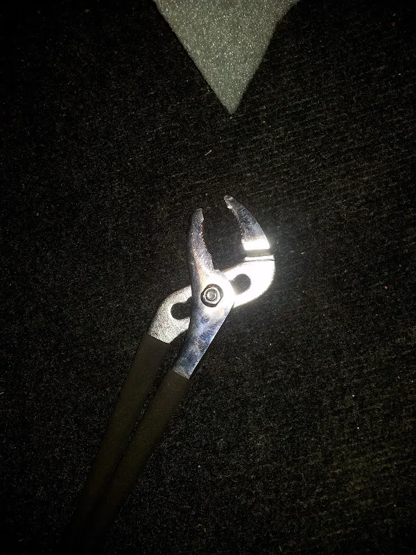 A pair of pliers