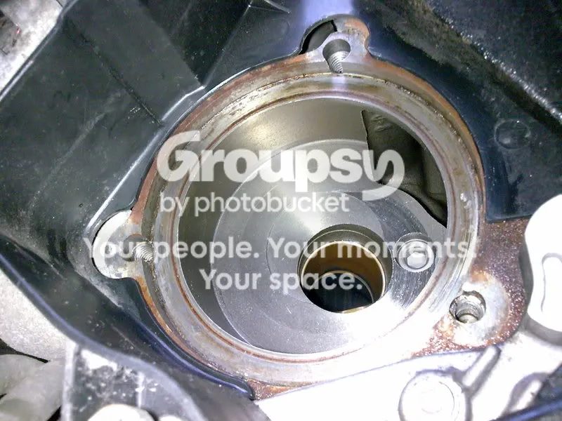 The seat in the block where the pump's lug locates